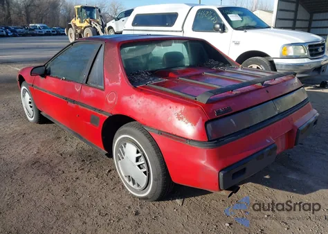 1986 Pontiac Fiero Sport z USA, uszkodzony, nr VIN 1G2PM37R5GP231779